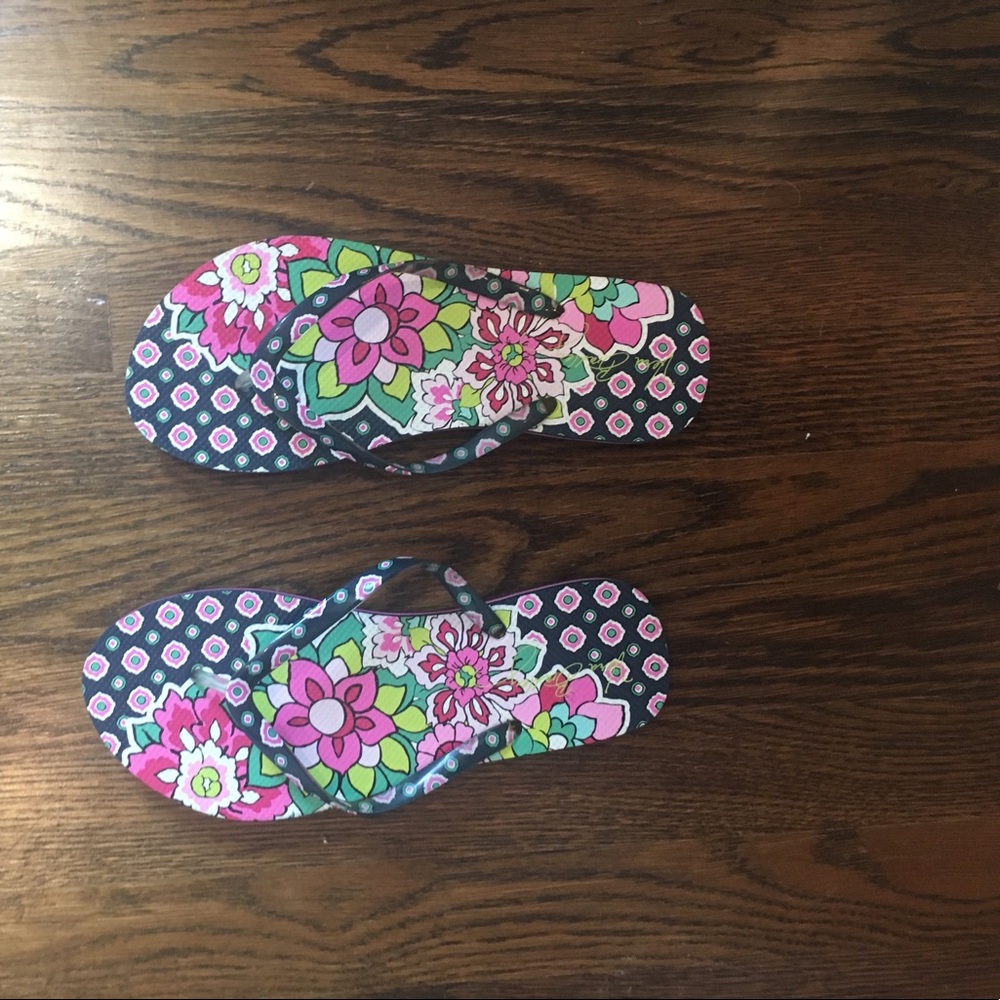 VERA BRADLEY FLIP FLOPS